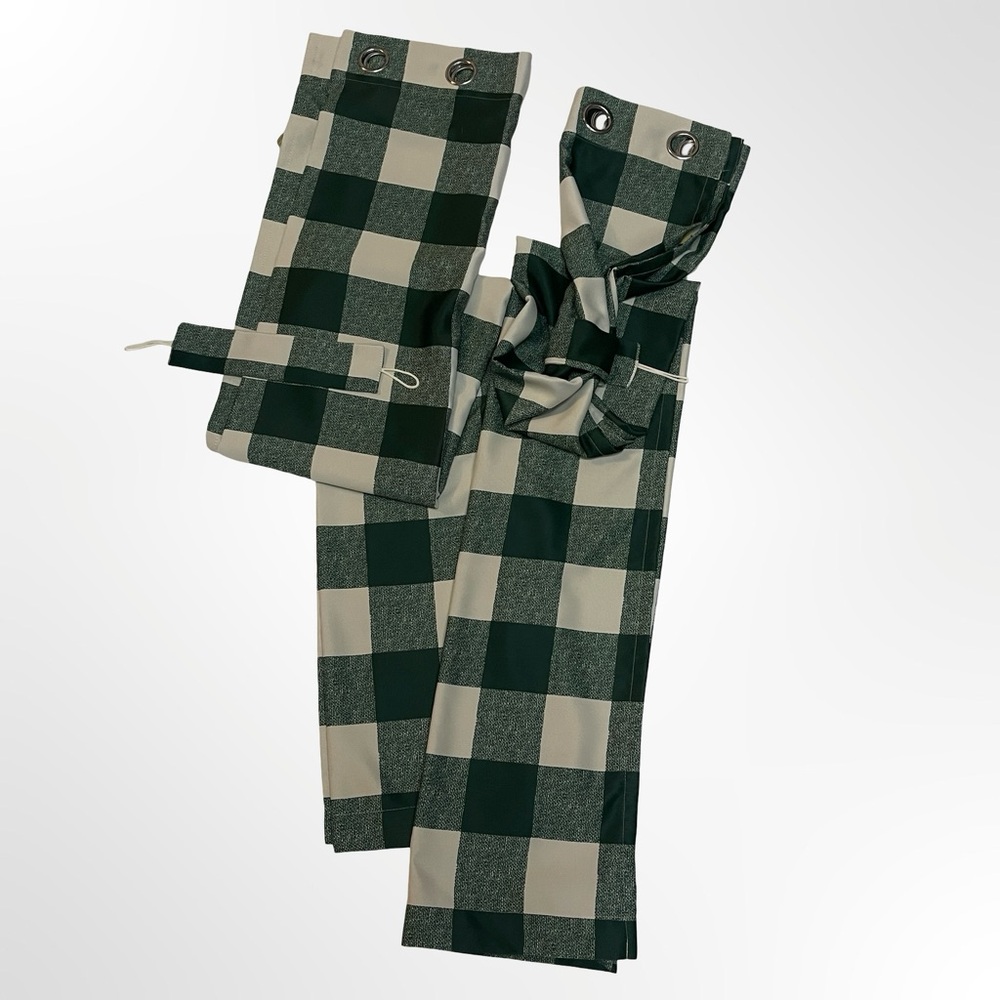 A Pair of Green and White Checkered Blackout Curtains 84x48
